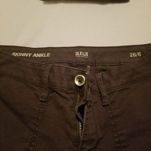 Ana Skinny ankle Jeans in Black size 6